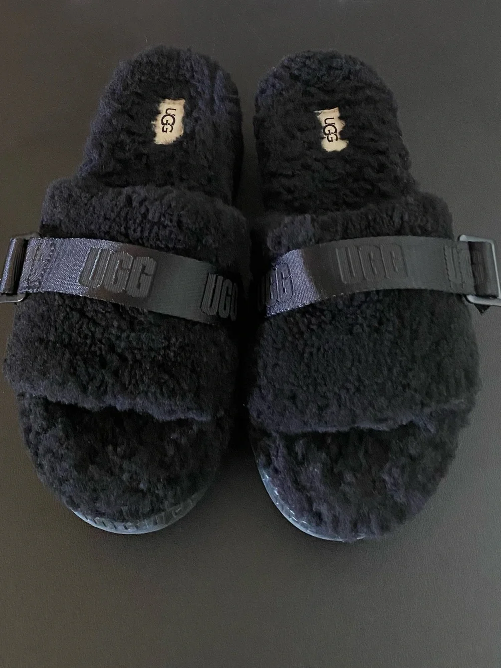 UGG Fluffita Black Sherpa Fur Slides Sandals Platform Logo Strap Buckle 10